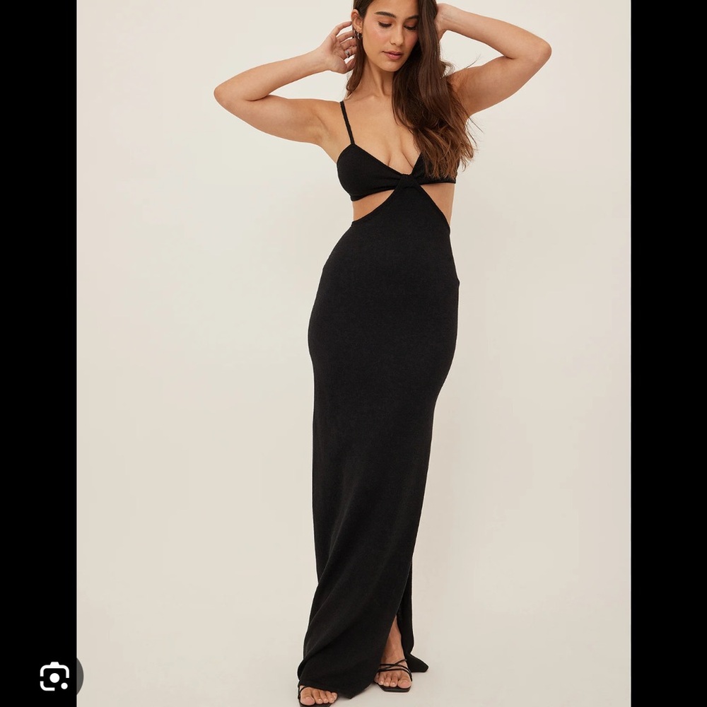 Elegant Black Maxi Dress